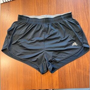 Tracksmith Twilight Split Shorts - Medium - Black